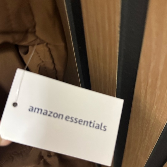Amazon Essentials Brown Quilted Puffer Jacket - Picture 2 of 6